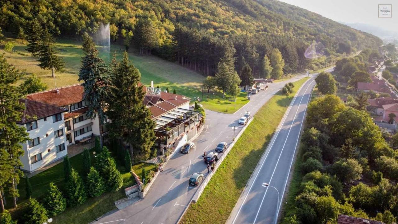 Hotel Happy Dimitrovgrad Eksteriør billede